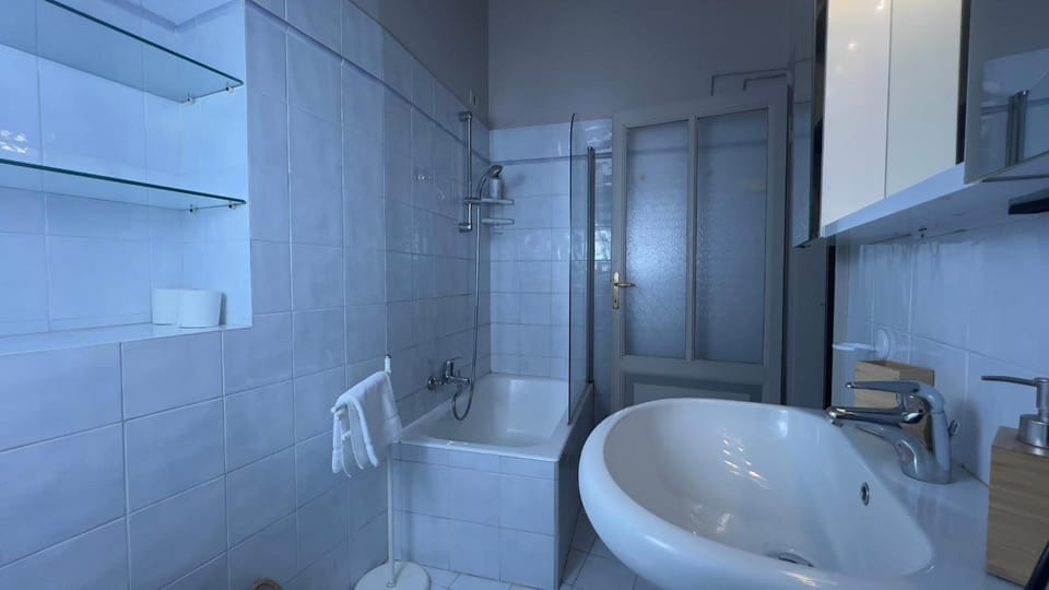 Bathroom, Living room