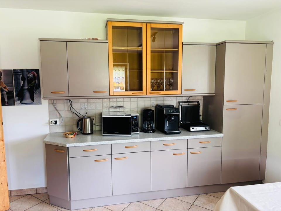 Coffee/tea facilities, Kitchen or kitchenette, toaster