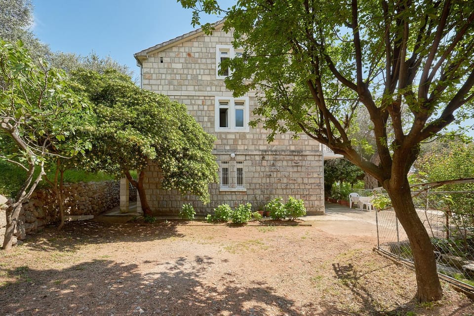 Property building, Garden