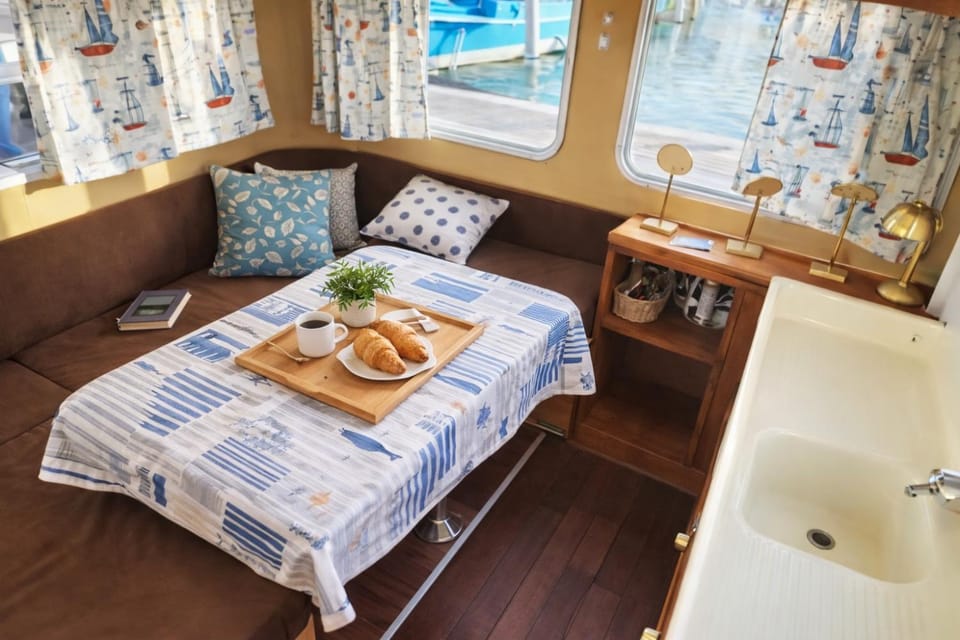 Bed, Kitchen or kitchenette, Living room, kitchen, kitchen