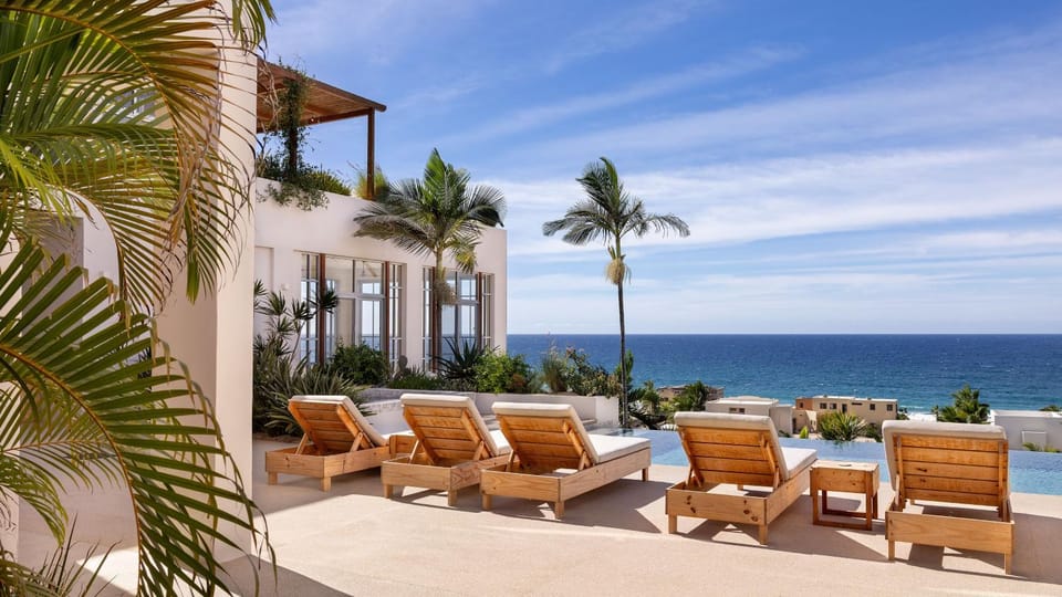 Balcony/Terrace, Sea view, Swimming pool, sunbed