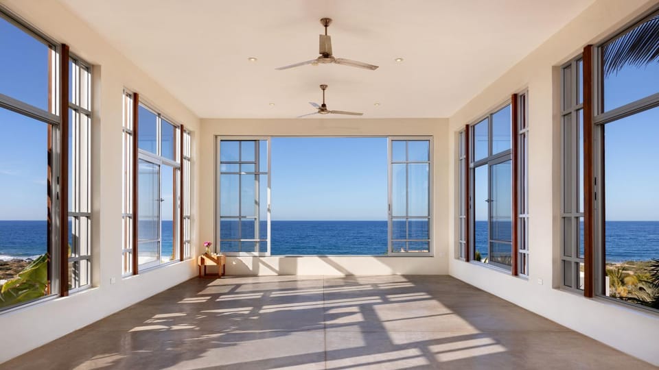 View (from property/room), Photo of the whole room, Sea view