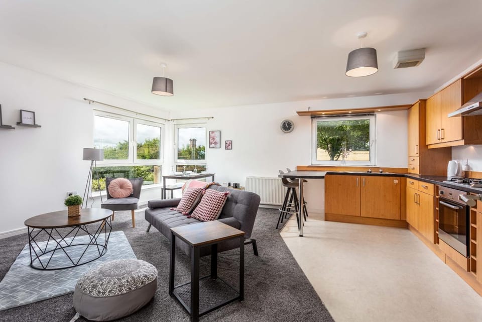 Walker Suite No 60 - Donnini Apartments Apartment in Kilmarnock