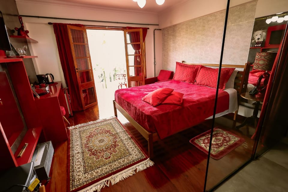 Bed, Photo of the whole room
