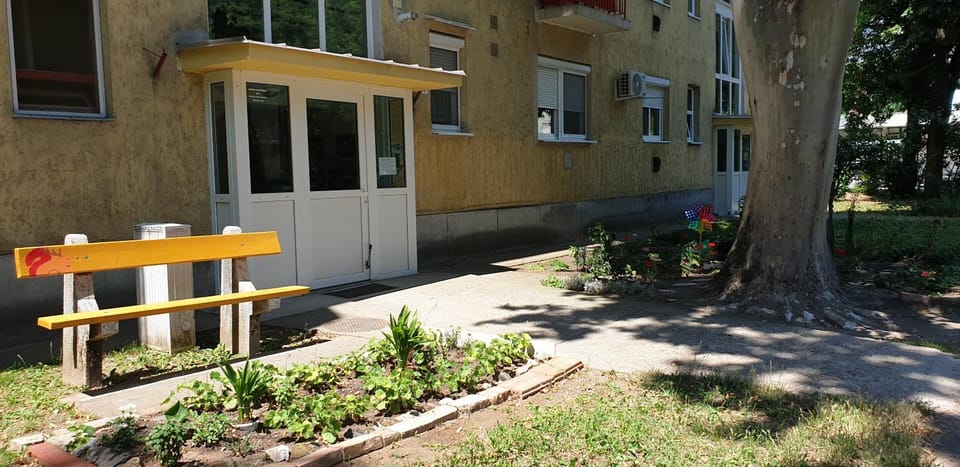 Property building, Facade/entrance