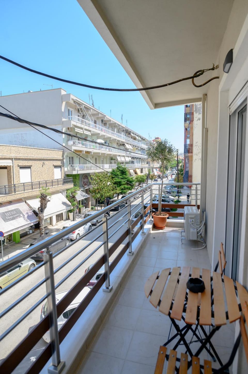 Balcony/Terrace, Street view