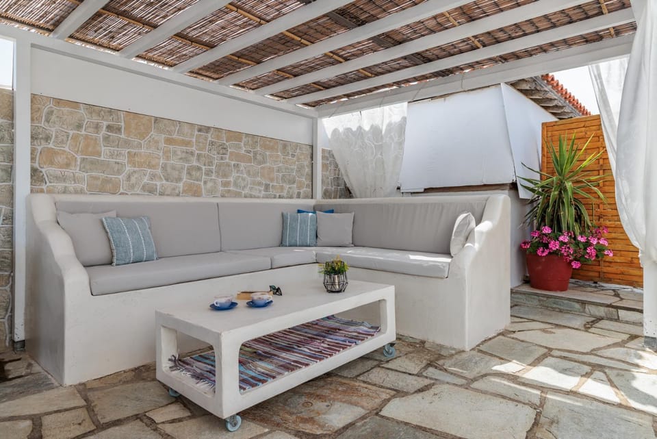Patio, Seating area