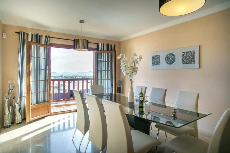 Villa Sea Breeze Ocean View Villa in Playa Blanca