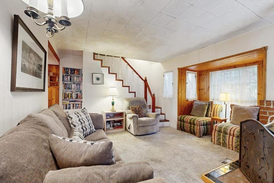 The Cottage House in Lake Arrowhead