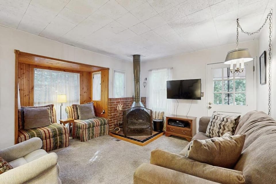 The Cottage House in Lake Arrowhead