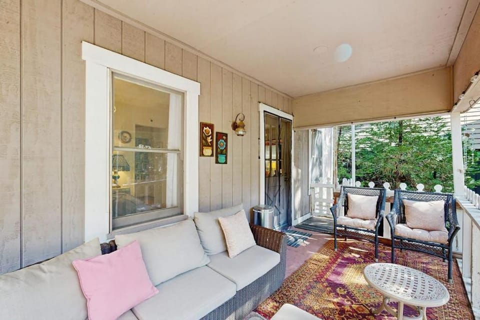 The Cottage House in Lake Arrowhead