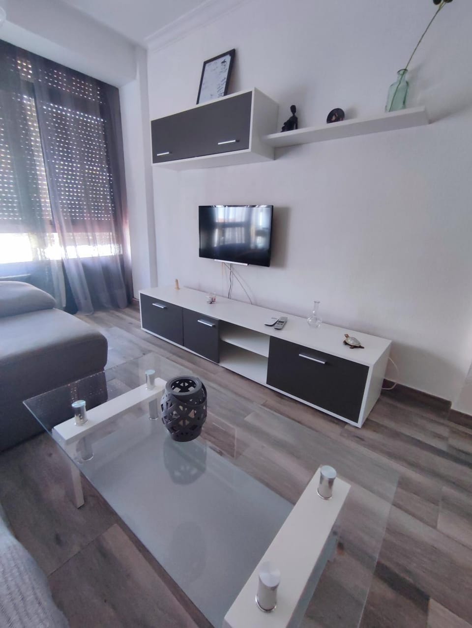 TV and multimedia, Living room, Seating area