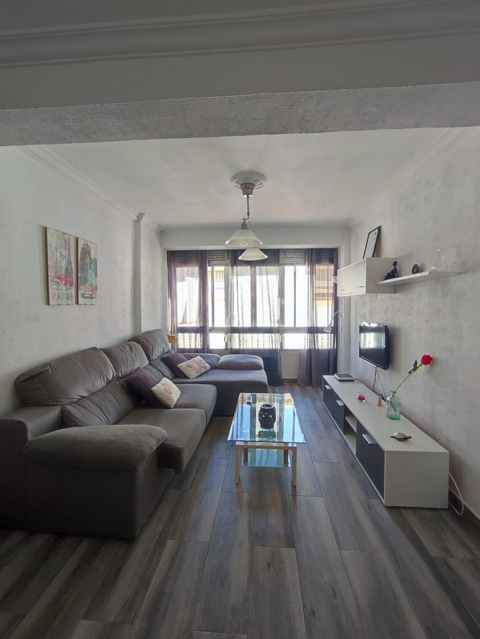 Living room, Lounge or bar, Seating area, Dining area