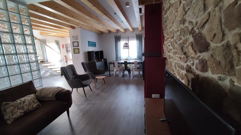 Communal lounge/ TV room, Living room, Dining area