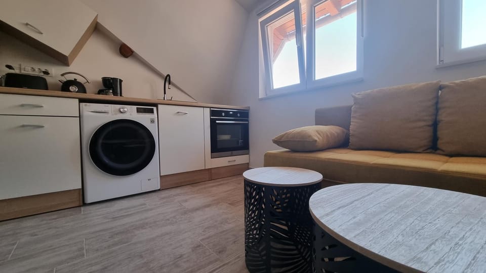 Kitchen or kitchenette, Living room