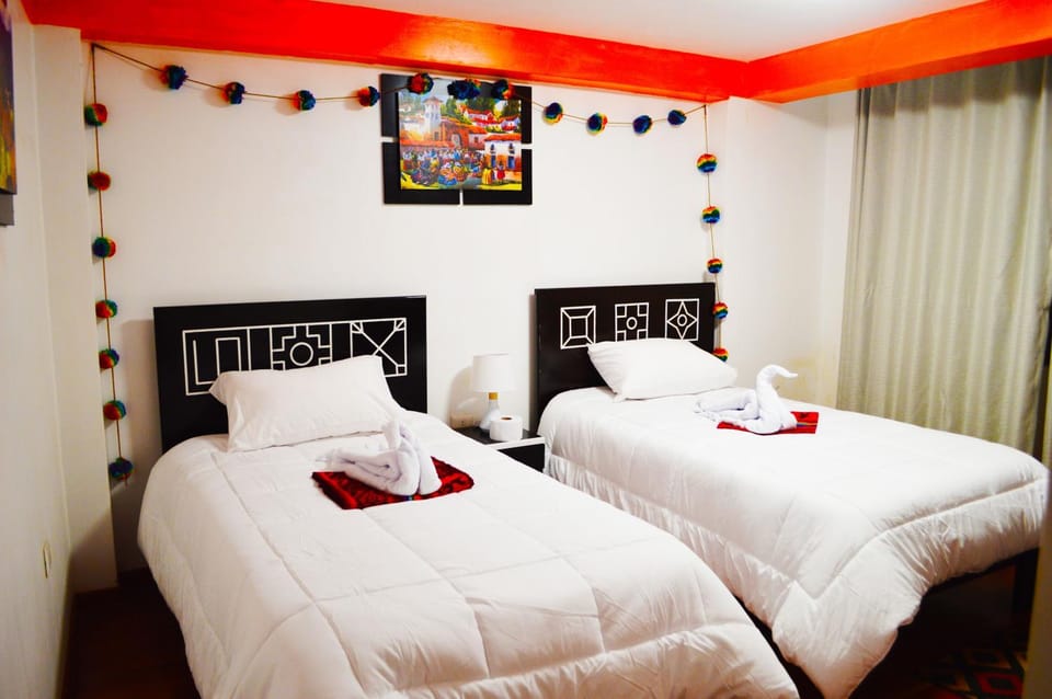 Bed, towels