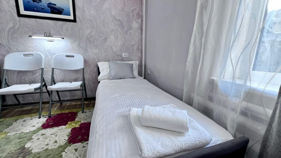 Bed, Photo of the whole room, Bedroom, furniture, towels