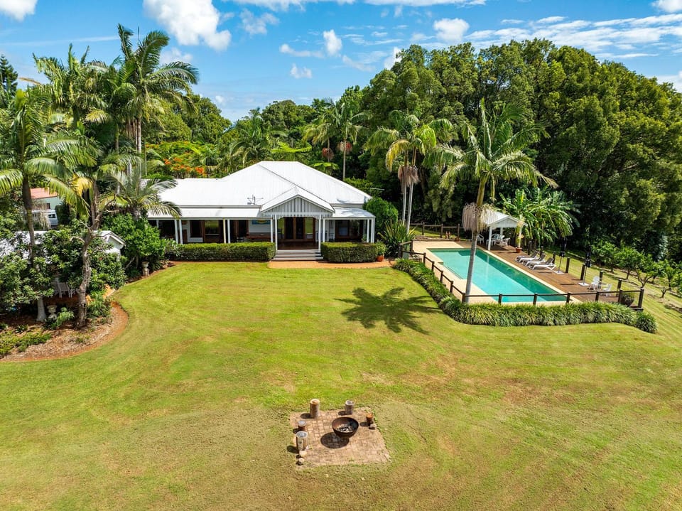 Property building, Natural landscape, Garden, Garden view, Pool view, Swimming pool, sunbed