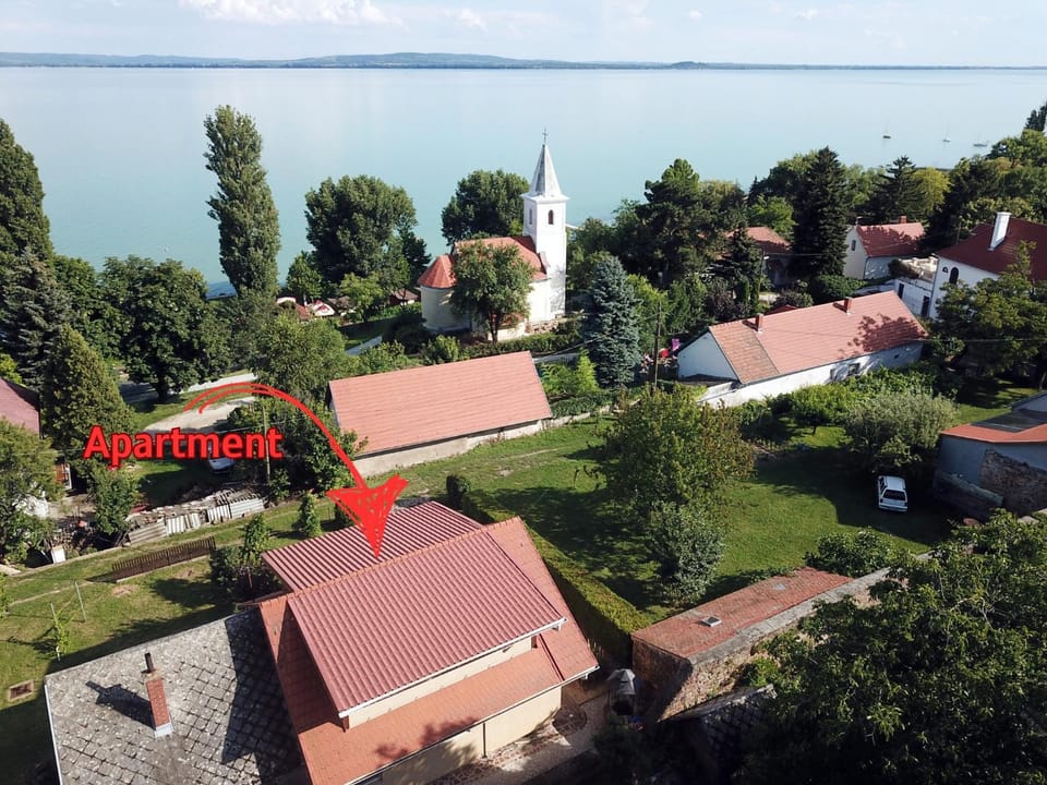 Property building, Day, Neighbourhood, Natural landscape, Bird's eye view, View (from property/room), Garden view, Lake view, Landmark view, Street view, Location, Quiet street view, Inner courtyard view