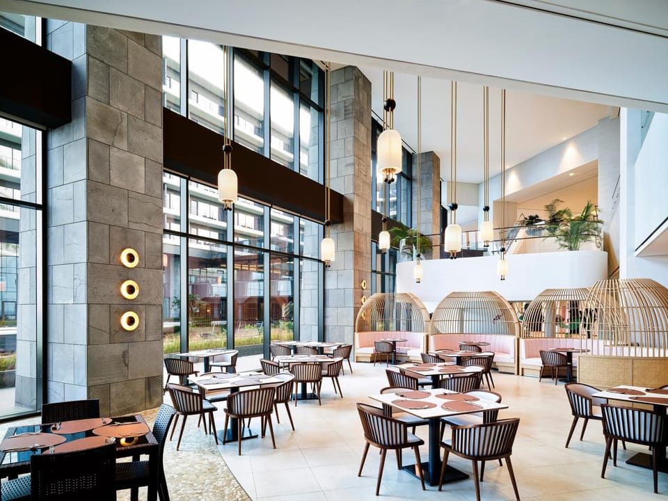 Restaurant/places to eat, Buffet breakfast