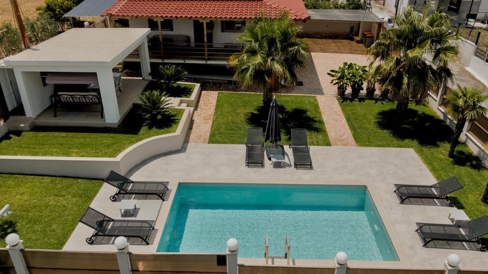 Property building, Swimming pool