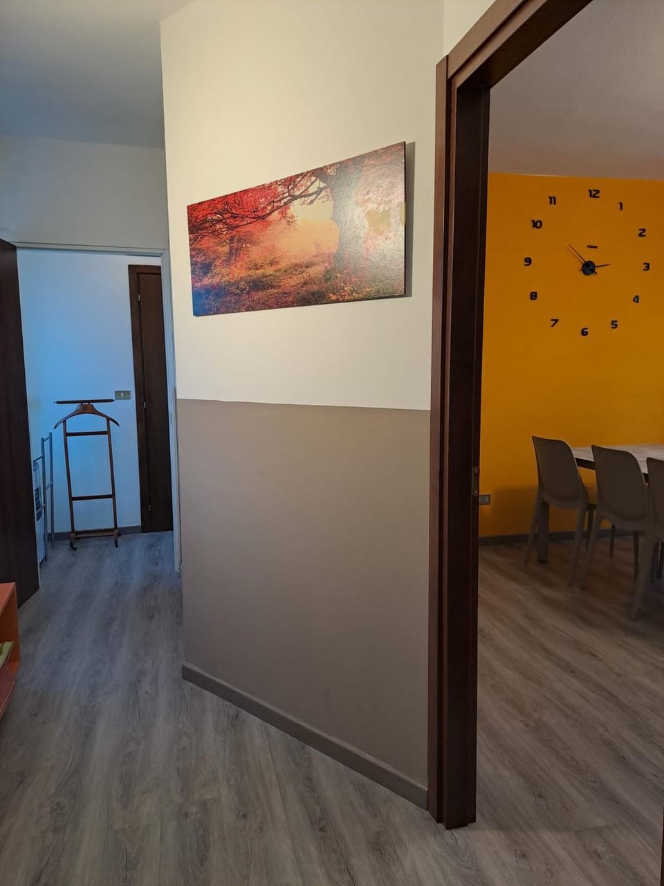 Day, Living room