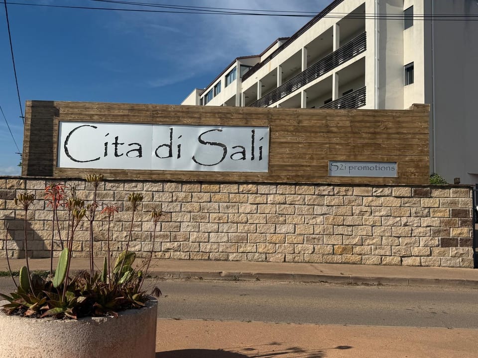 Superbe appartement sur le port, jacuzzi, piscine Apartment in Porto-Vecchio