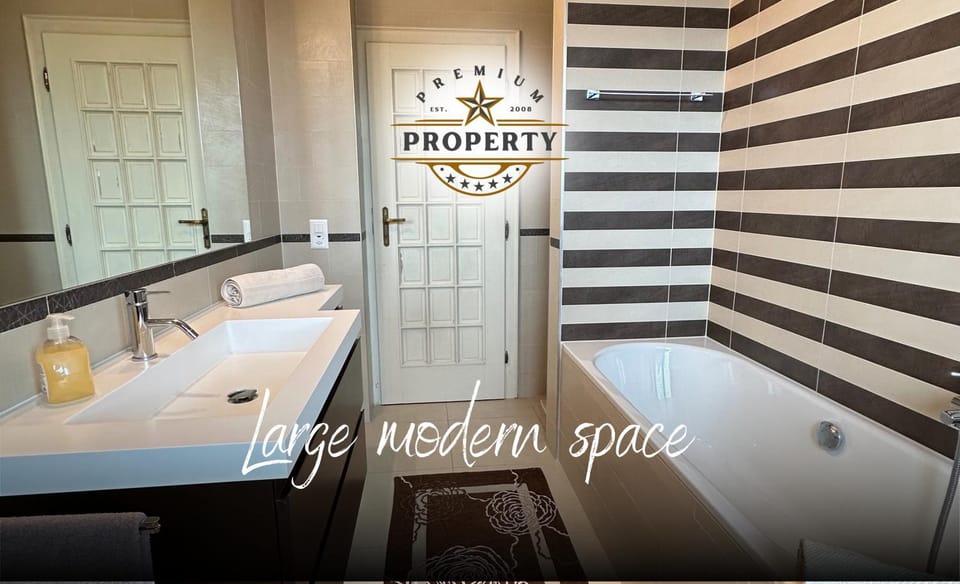 Shower, Bathroom, Bath, towels
