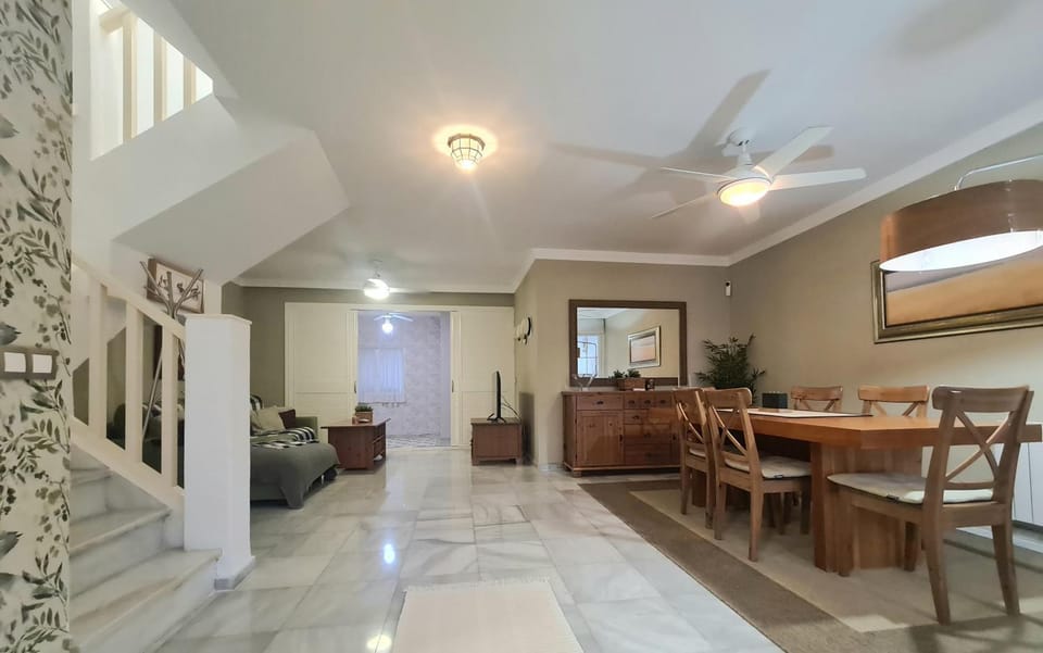 Townhouse in Marbella - Walking distance to Puerto Banus Villa in Marbella