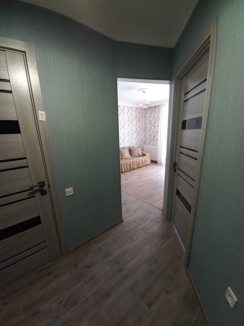 Facade/entrance, Photo of the whole room