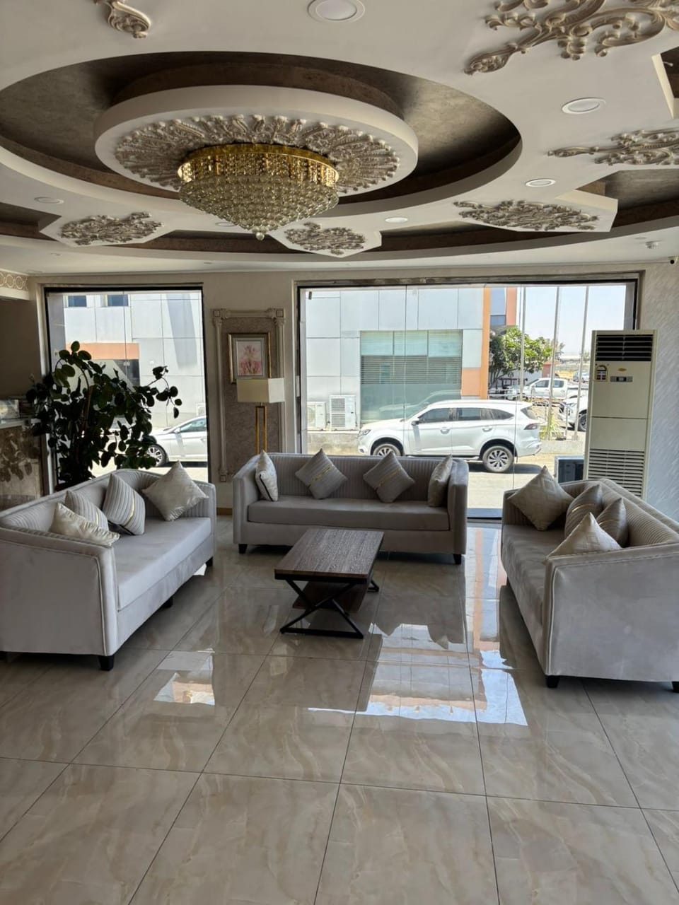 Living room, Seating area