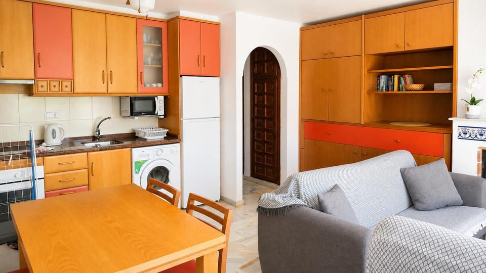 Kitchen or kitchenette, Living room, Dining area