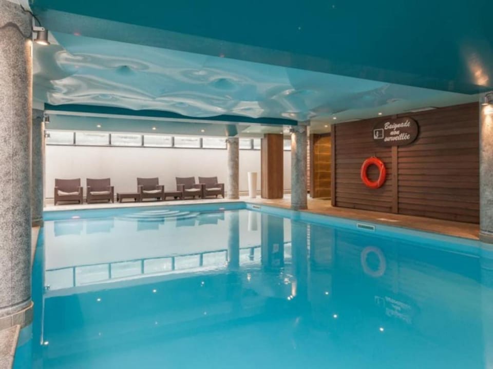 Grepon -City Center - Free Swimming pool, Sauna, Gym - Free Parking - By Cozee Rentals Apartment in Chamonix