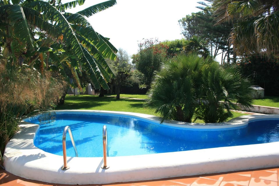 Garden, Swimming pool, Swimming pool
