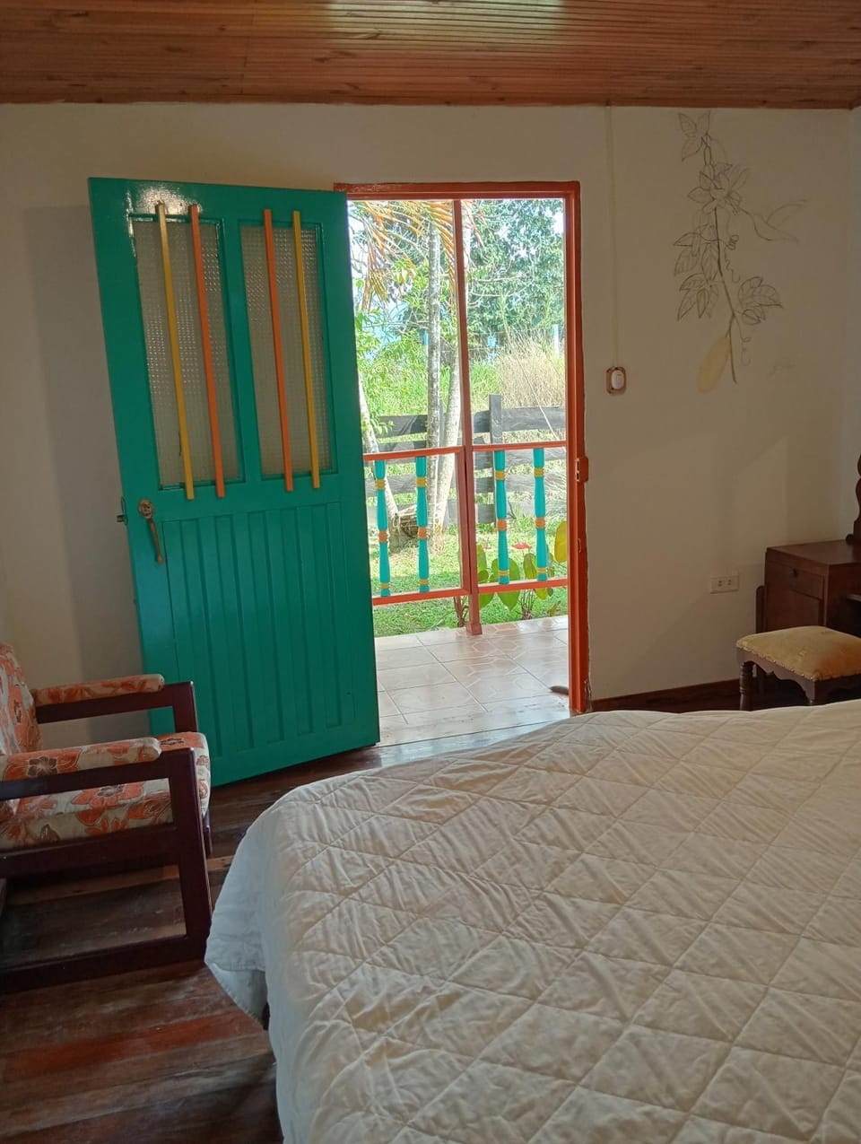 Bed, Natural landscape, Photo of the whole room, Bedroom, Garden view