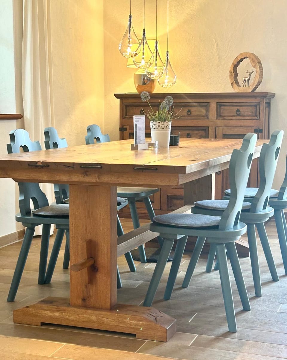 Lounge or bar, Dining area, Breakfast