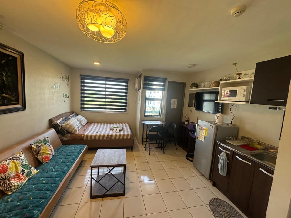 Cozy Boo Staycation near Enchanted kingdom by Dynel Apartment hotel in Santa Rosa