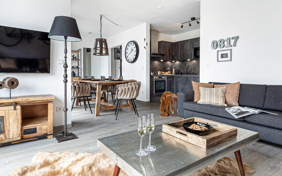 Living room, Dining area, kitchen