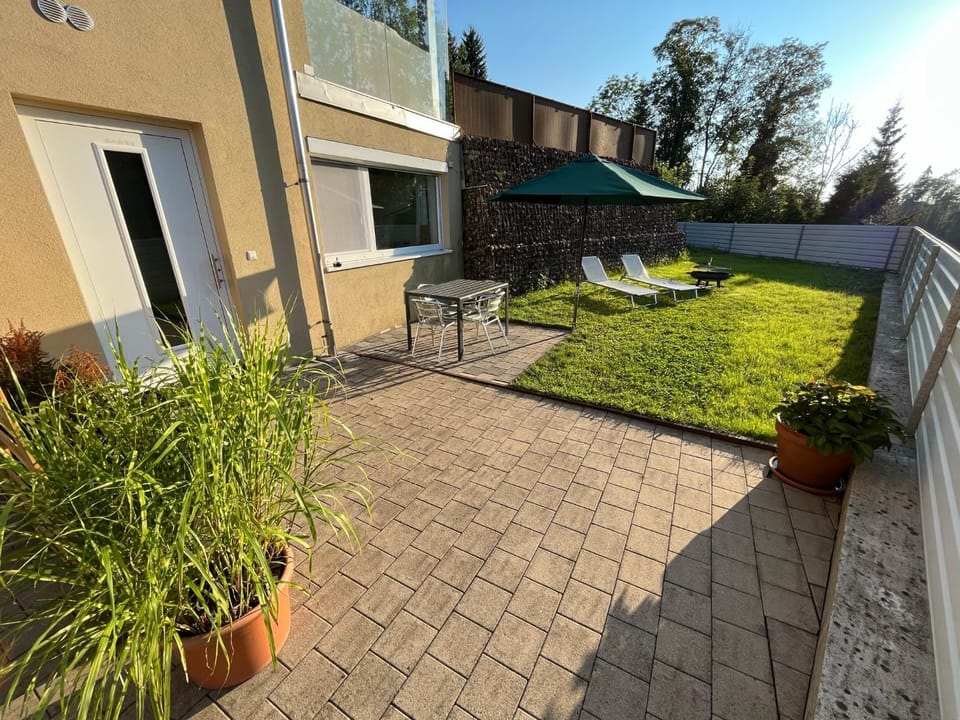 Schöne Wohnung in ruhiger Lage mit Garten. Apartment in Vorarlberg, Austria