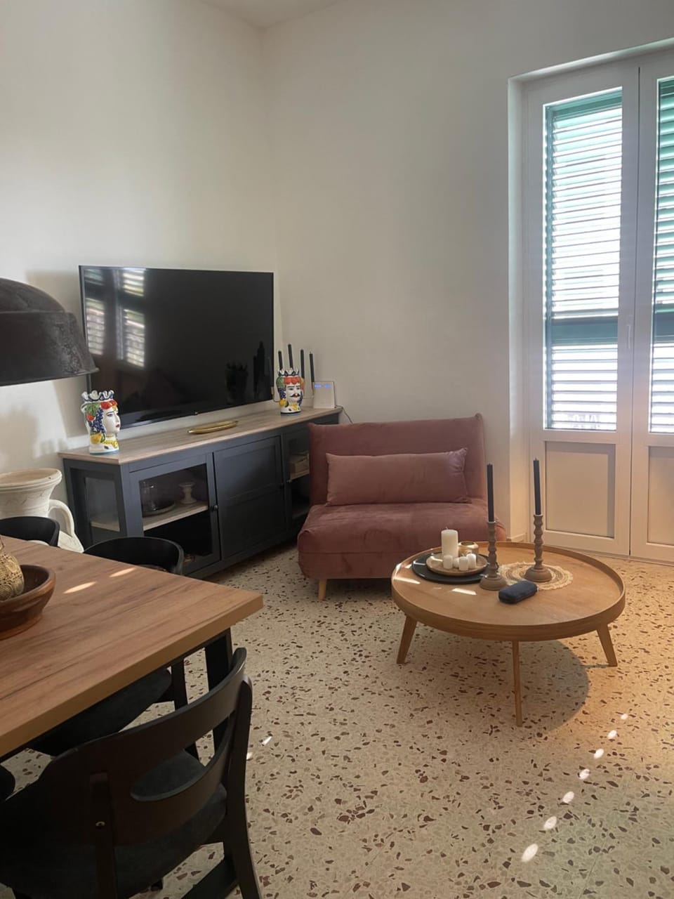 Communal lounge/ TV room