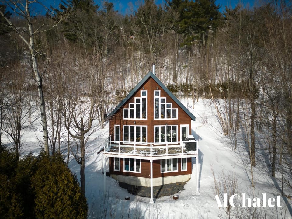 Älpha-M - magnifique vue sur le fleuve Chalet in Baie-Saint-Paul