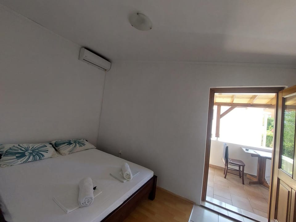 Studio Apartment Iva - 50 m from the sea-balcony Apartment in Zadar County