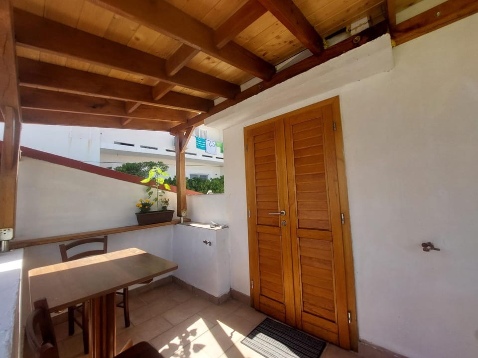 Studio Apartment Iva - 50 m from the sea-balcony Apartment in Zadar County