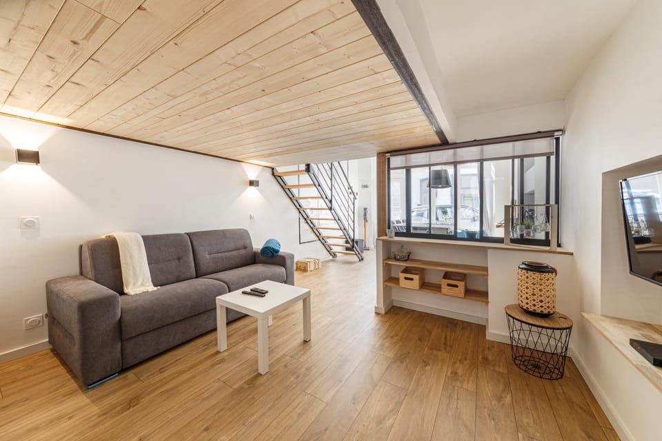 Living room, Bedroom