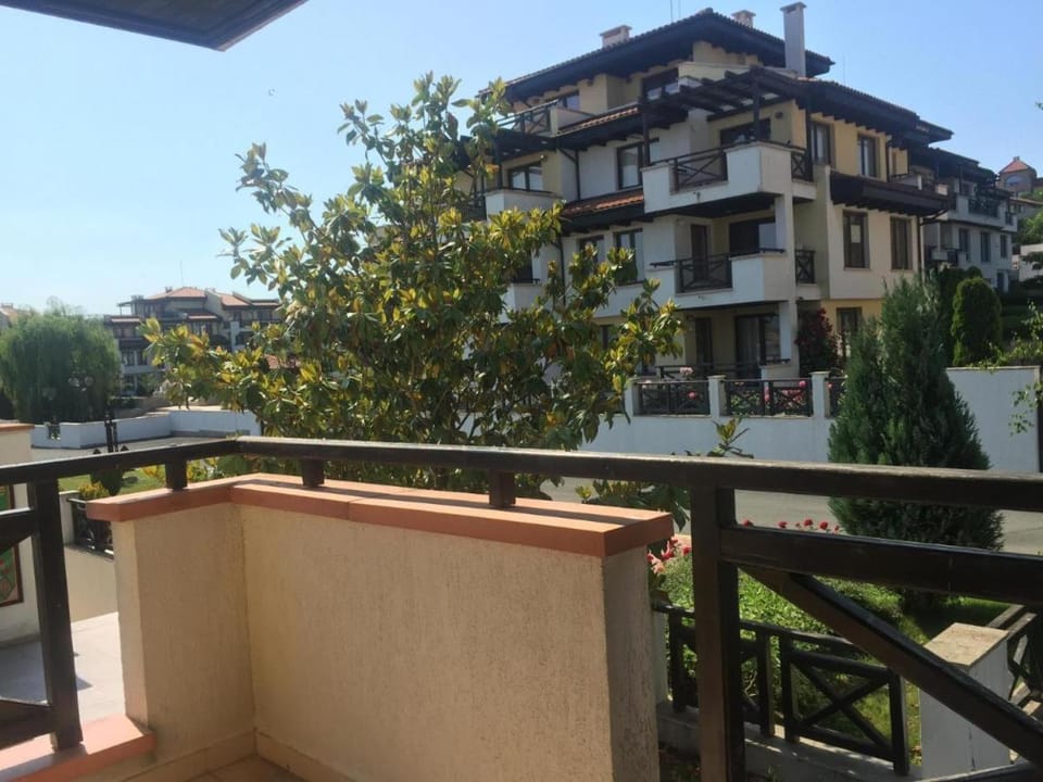 Luxory Apartament on the Seaside, Gradina beach, St Nicholas Complex Apartment in Burgas Province