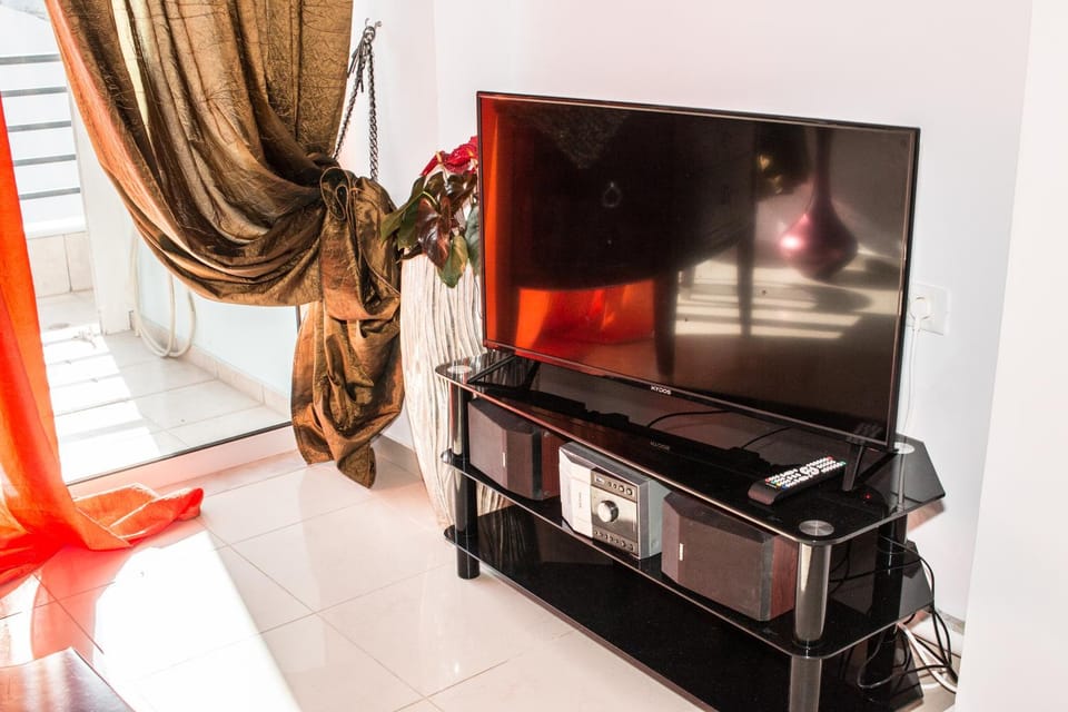 TV and multimedia, Seating area