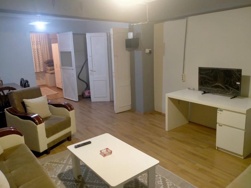 2 bedrooms central area located appartment 1floor Apartment in Istanbul