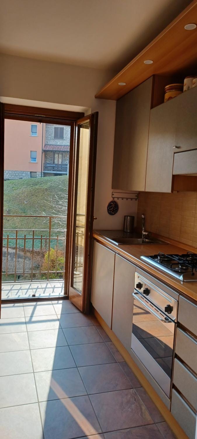 Luminoso tra i rami del Lago di Como, Sormano Apartment in Province of Lecco