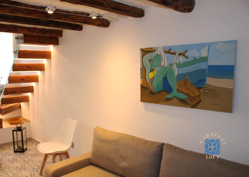 Living room, Decorative detail, Seating area