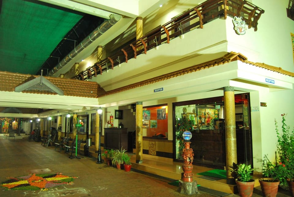 Facade/entrance